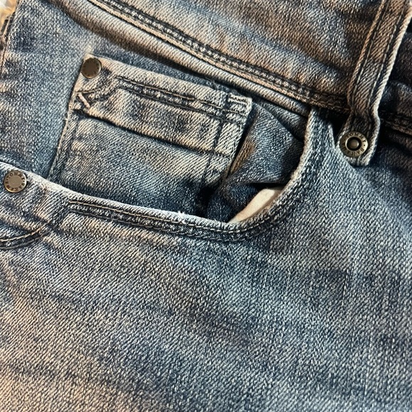 Stylish Aged Faded Washed Straight Leg Short Tommy Bahama Denim Jeans Size 10 - Picture 3 of 6